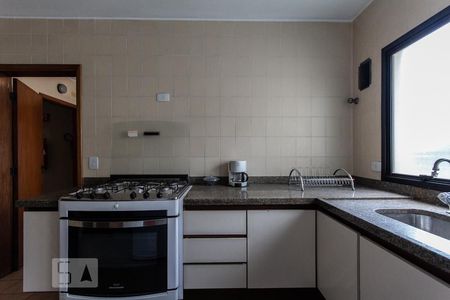 Apartamento à venda com 200m², 4 quartos e 3 vagasCozinha