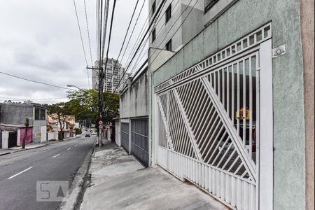 Casa à venda com 140m², 2 quartos e 2 vagas Casa à venda com 140m², 2 quartos e 2 vagasFachada