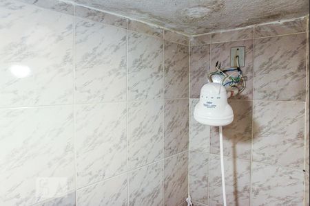 Casa à venda com 140m², 2 quartos e 2 vagas Casa à venda com 140m², 2 quartos e 2 vagasBanheiro de Serviço