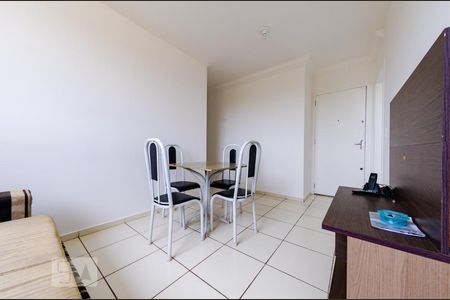 Sala de apartamento para alugar com 2 quartos, 70m² em Caiçaras, Belo Horizonte
