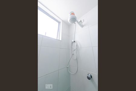 Banheiro de apartamento para alugar com 2 quartos, 70m² em Caiçaras, Belo Horizonte