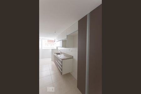 Cozinha de apartamento para alugar com 2 quartos, 72m² em Santa Rosa, Niterói