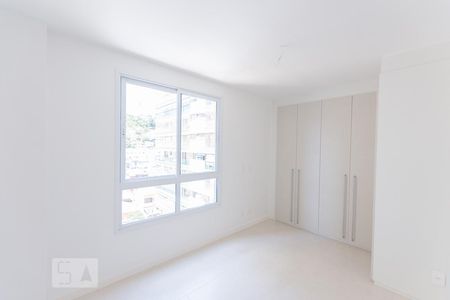 Suite  de apartamento à venda com 2 quartos, 72m² em Santa Rosa, Niterói