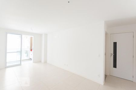 Sala de apartamento para alugar com 2 quartos, 72m² em Santa Rosa, Niterói
