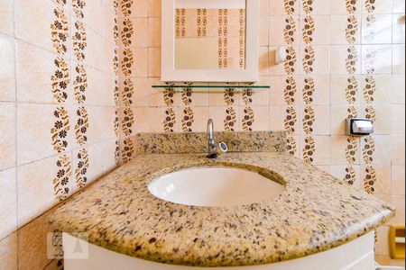 Casa para alugar com 200m², 3 quartos e 2 vagas Casa para alugar com 200m², 3 quartos e 2 vagasBanheiro Social