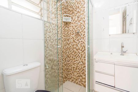 Banheiro de apartamento à venda com 2 quartos, 50m² em São Pedro, Osasco