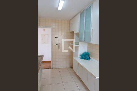 Apartamento para alugar com 170m², 3 quartos e 2 vagas Apartamento para alugar com 170m², 3 quartos e 2 vagasCozinha