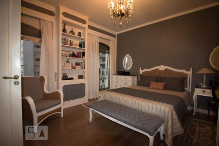 Apartamento à venda com 320m², 3 quartos e 3 vagas Apartamento à venda com 320m², 3 quartos e 3 vagasSuite 3