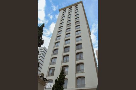 Apartamento à venda com 320m², 3 quartos e 3 vagasFachada