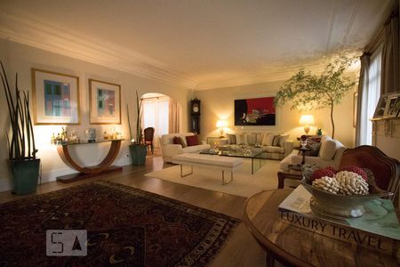 Apartamento à venda com 320m², 3 quartos e 3 vagas Apartamento à venda com 320m², 3 quartos e 3 vagasSala de Estar