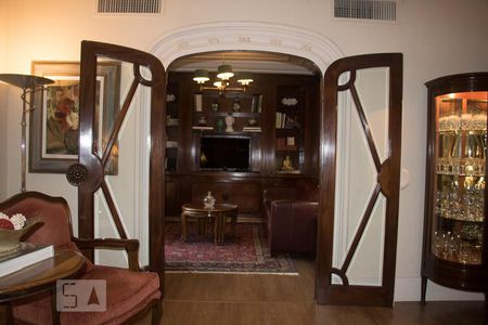 Apartamento à venda com 320m², 3 quartos e 3 vagas Apartamento à venda com 320m², 3 quartos e 3 vagasCobertura