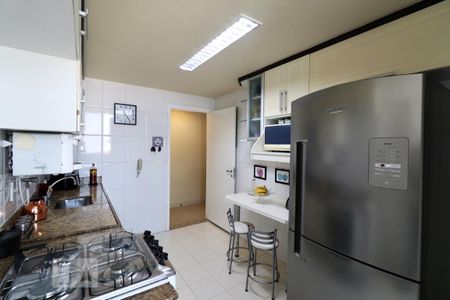 Apartamento à venda com 115m², 3 quartos e 2 vagasCozinha