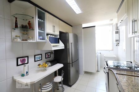 Apartamento à venda com 115m², 3 quartos e 2 vagasCozinha