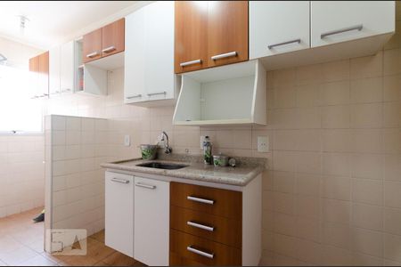 Cozinha de apartamento à venda com 1 quarto, 37m² em Centro, Campinas