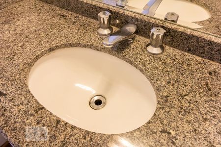 Apartamento à venda com 52m², 1 quarto e 1 vagaBanheiro Pia