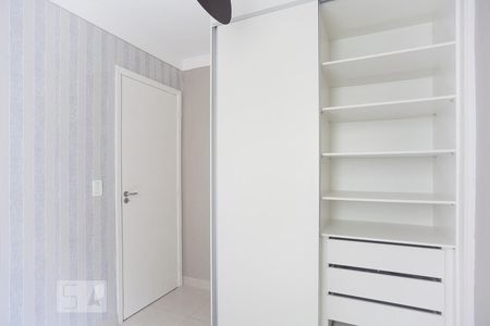 Quarto 2 de apartamento para alugar com 2 quartos, 47m² em Loteamento Parque São Martinho, Campinas