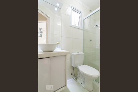 Banheiro de apartamento à venda com 2 quartos, 45m² em Vila Scarpelli, Santo André