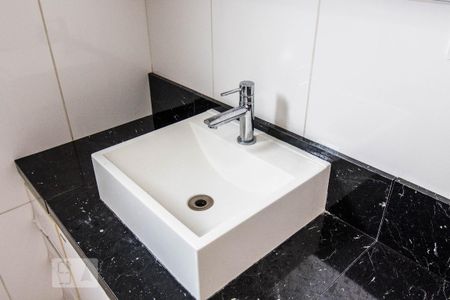 Apartamento à venda com 78m², 2 quartos e sem vagaBanheiro