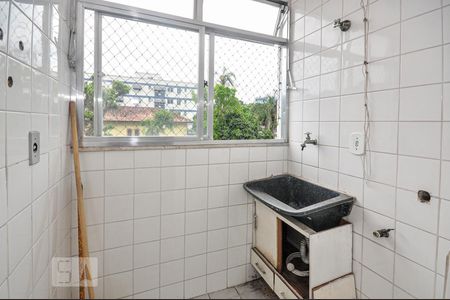 Apartamento à venda com 48m², 2 quartos e 1 vaga Apartamento à venda com 48m², 2 quartos e 1 vagaCozinha e Área de Serviço