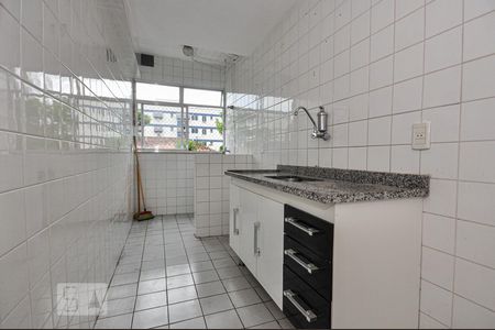 Apartamento à venda com 48m², 2 quartos e 1 vaga Apartamento à venda com 48m², 2 quartos e 1 vagaCozinha e Área de Serviço