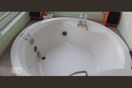 Apartamento à venda com 80m², 1 quarto e 2 vagasDetalhe