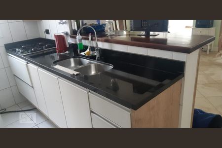 Apartamento à venda com 80m², 1 quarto e 2 vagasCozinha