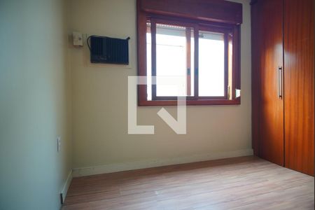 Quarto 1 de apartamento para alugar com 2 quartos, 54m² em São João, Porto Alegre