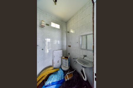 Casa à venda com 200m², 3 quartos e 2 vagasBanheiro da Edícula