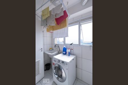 Apartamento à venda com 113m², 3 quartos e 2 vagas Apartamento à venda com 113m², 3 quartos e 2 vagasÁrea de Serviço