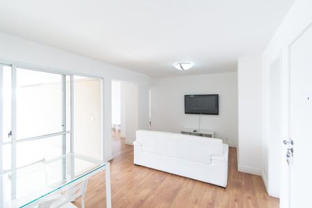 Apartamento à venda com 113m², 3 quartos e 2 vagas Apartamento à venda com 113m², 3 quartos e 2 vagasSala