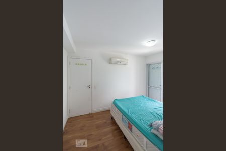 Apartamento à venda com 113m², 3 quartos e 2 vagas Apartamento à venda com 113m², 3 quartos e 2 vagasSuíte 2