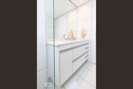 Apartamento à venda com 113m², 3 quartos e 2 vagas Apartamento à venda com 113m², 3 quartos e 2 vagasBanheiro Suíte 2