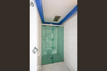 Banheiro da suíte  de apartamento para alugar com 1 quarto, 57m² em Aclimação, São Paulo