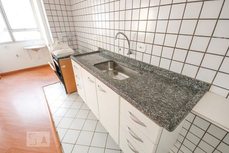 Cozinha  de apartamento para alugar com 1 quarto, 57m² em Aclimação, São Paulo