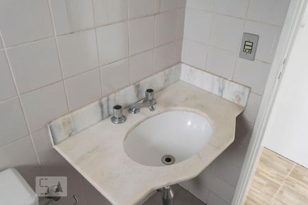 Apartamento para alugar com 71m², 3 quartos e 1 vagaQuarto 3 - Suíte/ Banheiro (Pia)