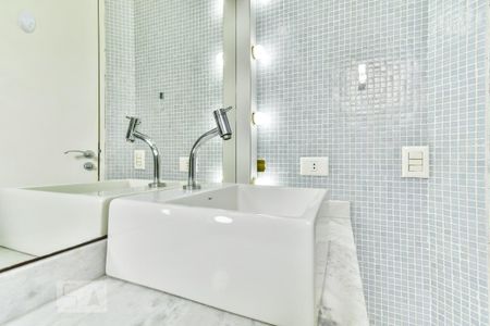 Suíte - Banheiro de apartamento para alugar com 1 quarto, 40m² em Pinheiros, São Paulo
