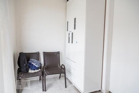 Saleta de apartamento à venda com 4 quartos, 100m² em Vila Carmosina, São Paulo