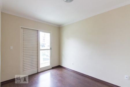 Casa à venda com 230m², 3 quartos e 4 vagasSuite