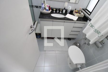 Apartamento à venda com 170m², 3 quartos e 1 vagaBanheiro da suíte 