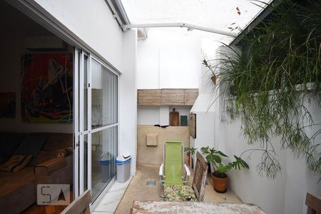 Varanda Gourmet	 de casa à venda com 2 quartos, 110m² em Real Parque, São Paulo