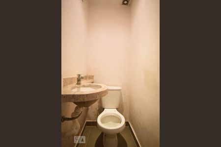 Casa para alugar com 110m², 2 quartos e 2 vagasBanheiro de Serviço 2