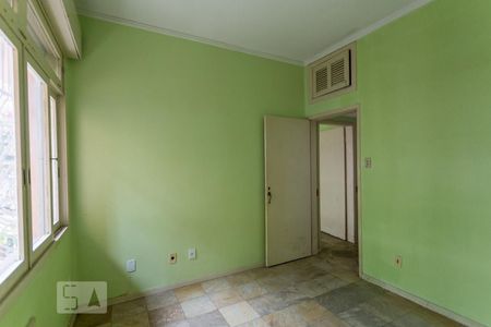 Quarto 2 de apartamento à venda com 2 quartos, 70m² em Santana, Porto Alegre