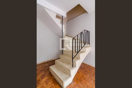 Escada de casa à venda com 2 quartos, 60m² em Perdizes, São Paulo