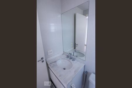 Apartamento para alugar com 70m², 2 quartos e 1 vaga Apartamento para alugar com 70m², 2 quartos e 1 vagaBanheiro Suíte