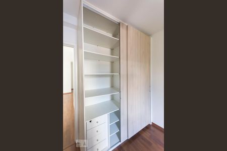 Apartamento para alugar com 65m², 2 quartos e 1 vaga Apartamento para alugar com 65m², 2 quartos e 1 vagaSuite