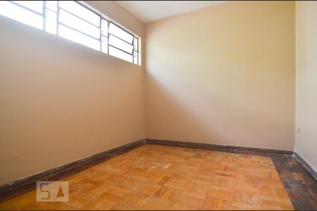 Casa à venda com 450m², 5 quartos e 4 vagasQuarto de Serviço