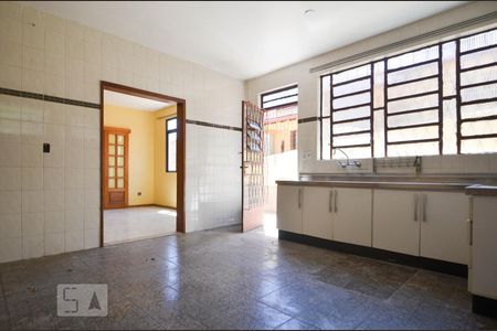 Casa à venda com 450m², 5 quartos e 4 vagasCozinha 1