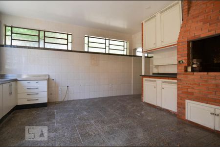 Casa à venda com 450m², 5 quartos e 4 vagasCozinha 1