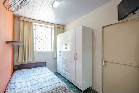 Quarto  de kitnet/studio para alugar com 1 quarto, 25m² em Cidade Jardim, Belo Horizonte