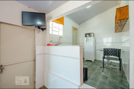 Cozinha de kitnet/studio para alugar com 1 quarto, 25m² em Cidade Jardim, Belo Horizonte